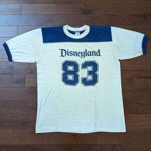 (1983)  Disneyland Essential
